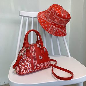 Kvällspåsar mode pu läder liten crossbody axelväska för kvinnor lyxhandväskor damer cashew blomma fiskare hattar och näsduk 230926