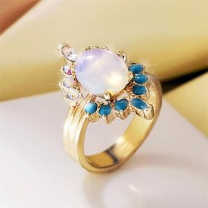 Cluster Rings Temperament Vintage Round Moonstone Ring Inlay Colorful Flower Shaped Zircon For Women Gold Color Wedding Birthday Jewelry