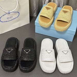 Designer Women Slippers Scuffs Ladies Thick Sole Slippers Flip-flop Straw Woven Sandals Metal Triangle Logo Slippers Flat Beach Shoes Outside Home Beach Shoes