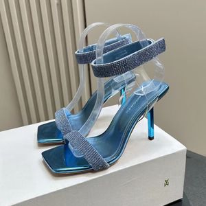 최고 품질의 Amina Muaddi 신발 하이힐 샌들 여성 패션 모조 다이아몬드 장식 사각형 발가락 발가락 투명 PVC 필름 발목 발목 디자이너 드레스 신발