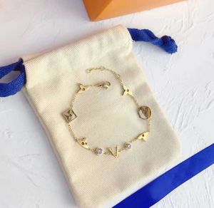 Moda estilo pulseiras mulheres pulseira manguito corrente designer carta jóias cristal 18k banhado a ouro aço inoxidável casamento