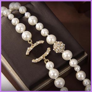 Pearl Necklace Ladies Gold Fashion Halsband Designers smycken Kvinnkedjor Halsband med diamanter tillbehör gåvor170Z