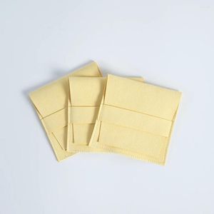 Envoltório de presente 100 pcs amarelo microfibra jóias embalagem pequenos sacos para favor do casamento 8x8cm chique doces goodie bolsa negócio atacado