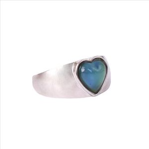 Heart Mood Ring Mix Size Color Changes To The Temperature Of Your Blood325s