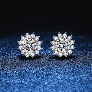 Orecchino di Moissanite 1CT per donna ragazza argento sterling 925 diamante scintillante orecchini a bottone regalo di gioielli di fidanzamento di nozze