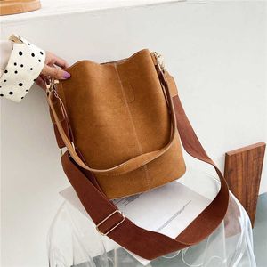 new Suede Bucket Bag Maillard Retro Style Drawstring Winter Simple Women Type Women's Portable Shoulder Cover Frosted Fabric