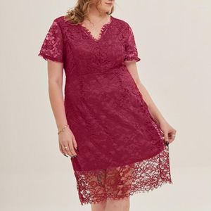 Sukienki plus size damskie sukienka elegancka koronka V szyja kwiecista haft haftowe podwójne warstwy kolana