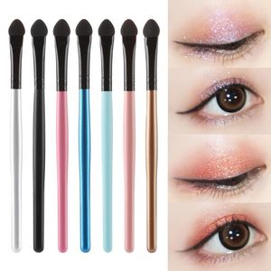 Makeup Brushes 1 st ögonbrynsvamp Stick Eyeshadow Brush Lång handtag Eyeliner Cosmetic Portable Beauty Applicator Tools Tools