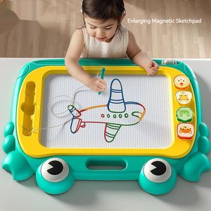 Lärande leksaker ritningskort för barn magnetiska ritbräda leksak hushåll graffiti brädet baby skrivbord magnetisk färg målning ram 230926