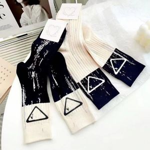 Mens Socks Women Cotton All-Match Solid Color Socks tofflor Classic Black White Grey Football Basketball Sport Stocking Luxury Sportsocks