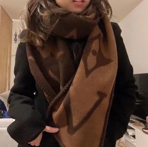 Женский кашемировый шарф, дизайнерский модный роскошный новый высококачественный зимний теплый шарф, шаль с буквенным принтом 235 см * 25 см