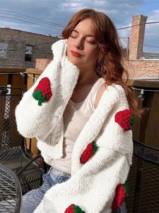 Maglioni da donna Jmprs Moda 3D Fragola Cardigan da donna Maglione Bianco Primavera Allentato Stile americano Cappotto lavorato a maglia femminile Giacca casual da donna 230927