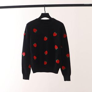 Kvinnors stickor Autumn Winter Cute Strawberry Brodery Round Neck Women Långärmning Knitkläder Fashion Laydown Kvinnlig tröja