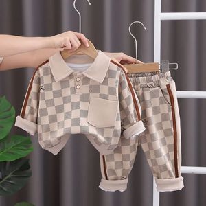 Clothing Sets Baby Boy Designer Clothes Spring Autumn Plaid Turn-down Collar T-shirts Tops and Pants Boys Tracksuits Christmas Outfit for Kids 230927