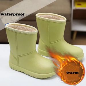 Botas de chuva femininas calçados ao ar livre à prova d'água sapatos de água mulheres eva botas de chuva curtas inverno quente botas de neve de pelúcia sólida fundo grosso 230927