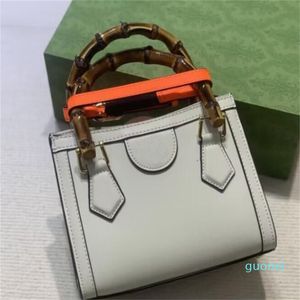 Projektant -torebki wdmenu moda bambus rączka mini torba torba na torbę czarną kolorem ręka skórzana crossbody damskie torebki swobodne