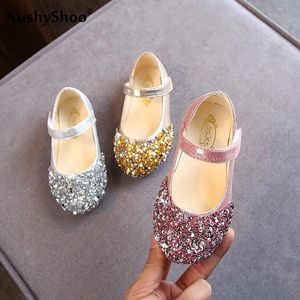 Flatskor Spring Children Shoes Girls Princess Shoes Glitter Children Baby Dance Shoes Casual Toddler Girl Sandals 230927
