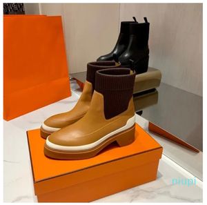 Äkta läderbrun fotledstövlar stickad sockstil Slim Fit Short Brand Fashion Tjock Sole Platform