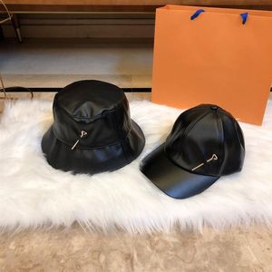 Ball Caps Bucket Hat Stingy Brim Hats Fashion Cap Patchwork Leather Pin Design for Man Woman 2 Style High Quality221G