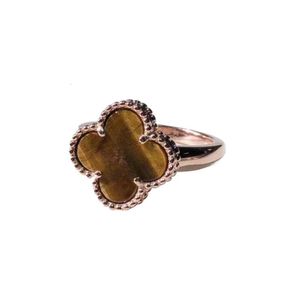 Van-Clef Arpes Ring Designer Kvinnor Originalkvalitet Golden Edition Lucky Four Leaf Grass Series Ring for Women's Natural Tiger Eye Stone Agate New Fashion Ring