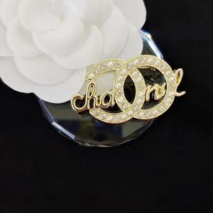 Brand Designer Brooches Women C Letters Brooches Suit Pin Fashion Jewelry Accessories 20 Style