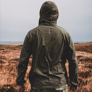 Jaquetas ao ar livre Hoodies Verão Tático Com Capuz Camisa de Pele Voltar Faixa Reflexiva Fitness Pesca Caça Proteção Solar Militar Camo Windbreaker 230926