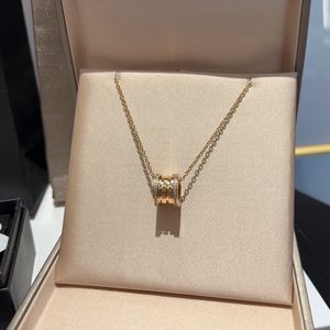 Designer Luxury Gold Pendant Necklaces Women 18K Gold Letter Necklace Diamond Charm Jewelry Wedding Party Gifts