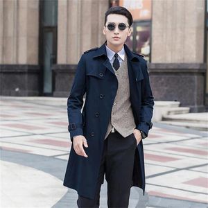 Herren-Trenchcoats, koreanischer Frühling und Herbst, lange Windjacke, blauer Business-Gentleman mittleren Alters, junger Zweireiher