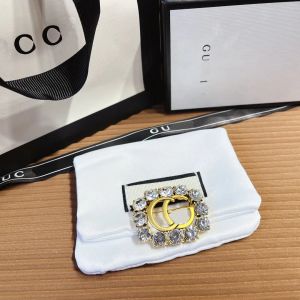 18k guldpläterad broscher lyx varumärke designers brev diamantpar mode kvinnor rostfritt stål broscher bröllop fest smycken gåva