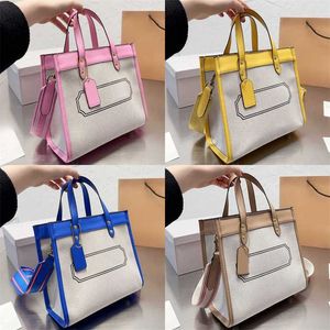 Hip Classic Designers Handbag C-letter Women Designer Bag Luxurys Tote Bag Crossbody Classic Large Capacity totes Solid Color purse 230301