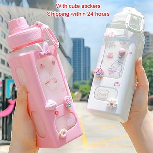 Kawaii shaker vattenflaska med halm klistermärke söt bpa gratis 700 ml/900 ml plast te mjölk bärbar gourde dryck flaska för flicka