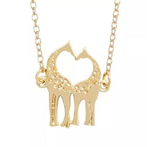 10PCS Nette Herz Liebevolle Giraffen Halskette Einfache schöne Twin Baby Deer Halskette Tier Schmuck für Couples312U