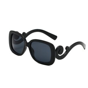 مصمم الأزياء نظارة شمسية نساء Goggle Beach Sun Glases Frame Fray