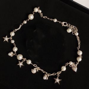 Fashion Woman Necklace Trend Halsband Pearl Necklace Luxury DesignerNeck Laces Charm smycken för presentförsörjning225c