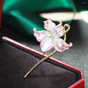 Broscher romantisk söt rosa lotus brosch stift för kvinnor elegant blomma gåva smycken bröllop fest bankett corsage charmiga märken