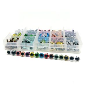 Bebekler 150pcs 8-12mm Mix Renkli Plastik Hayvan Güvenliği Oyuncaklar İçin Toys Toylu Oyuncak Ayı Bebekler için Doldurulmuş El Sanatları Amigurumi Aksesuarları Kutusu 230928