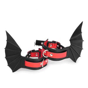 Bondage bdsm vuxna spelleksaker levererar bat vinge handbojor sex leksaker för kvinnor läder metall stimulant flirta verktyg sexleksaker för par x0928