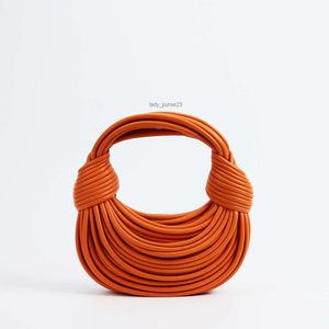 Cattle Lady Handbag Brand Cassette Knot Botteega Bvbag Knitted Double Knot Leather Bag Hand Designer Bags Small Totes Noodle 2023 Handbags Round Purse Cfyi