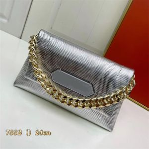 Fashion Metal feel chain strap handbag New Womens designer clutch bag 2023 Leather Cowhide High Appearance Commuter Bags CSD2309281