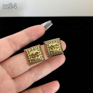 New Designer Charms Stud Earrings Black Luxury Crystal Metal Dangle Brincos Autumn moda Girl Love Presente Jóias 18K Gold Gold Small Brincos Gift Casal 258