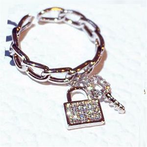Sparkling Diamond Crirconia Otwarta Regulowana Klucz Zamknięcia Prąży Pierścienie Moda Luksusowy projektant Pierścień dla kobiet dziewczyn