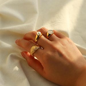 Cluster Rings Croissant Gold Plated 316L Stainless Steel Shell For Women French Vintage Pearl Waterproof Jewelry2738