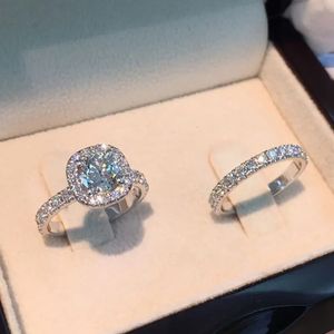 Anéis de casamento 2 pçs / set luxo cristal feminino aaa zircon pedra anel conjunto para mulheres moda nupcial amor 230928