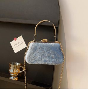 Fabrik grossist axelväskor 8 elegant vintage tryckt handväska på vintermode utsökta sammetkedjans väska bankettklänning kvinnor rombisk myntväska 620#