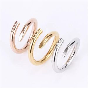 Designer Nails Ring Rose Gold Nail Ring Mens Ans Womens Fashion Rostfritt stål smycken Design Creative Personality Par Engagem316m