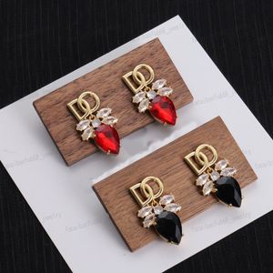 Brass material Alphabet and Drop crystal, designer jewelry fashion earrings, black/red 2 colors, wedding, banquet