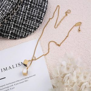2021 Designer jewelry luxury selling Pendant Fashion Necklace men's and women's necklaces pendants high quality gift who179c
