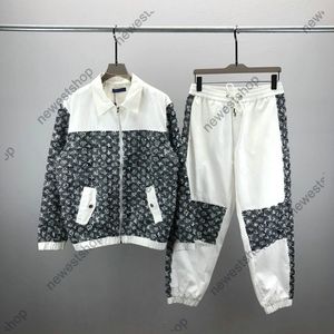 24SS Designer Mens Tracksuits Luxury Classical Letter Print Windbreaker Tracksuit Men skarvad jacka Sportsuit andningsbara sportdräkter 4 Färg S-XL