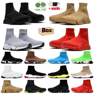 Designer Boots Trainer Sock Shoes Woman Ankle Booties Famous Brand Designer Casual Socks Shoe Luxury Fashion Graffiti Triple Black White Red Women Mens Trainers
