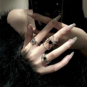 Pierścienie ślubne gotyckie punkowe nieregularne pająki pająki otwierające cyrkon Kobiety czarne kryształowe ciemne zwierzę pierścienia zwierzęce hip hop moda biżuteria 2309928